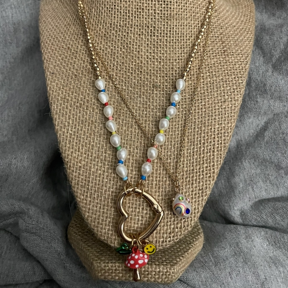 Betsey Johnson mushroom 🍄 necklace Rare